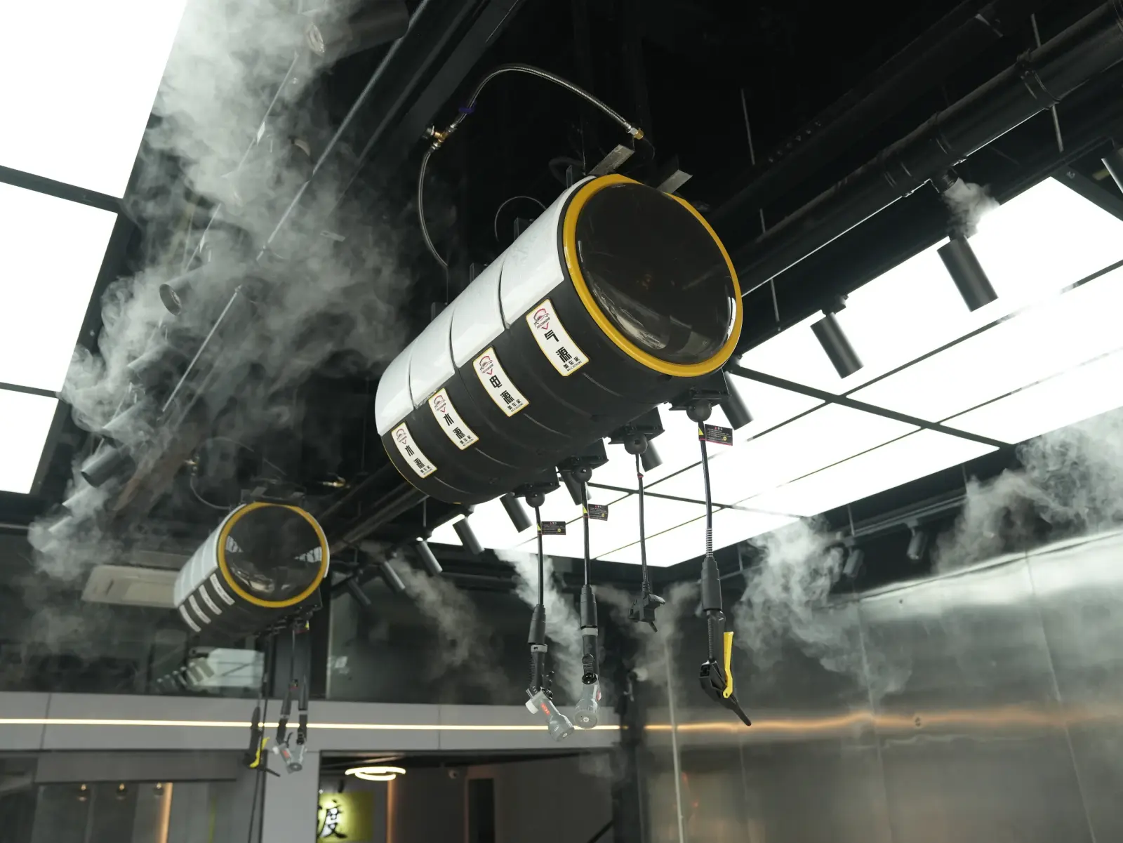 极氪9x真正的黑武士  施工实拍 3