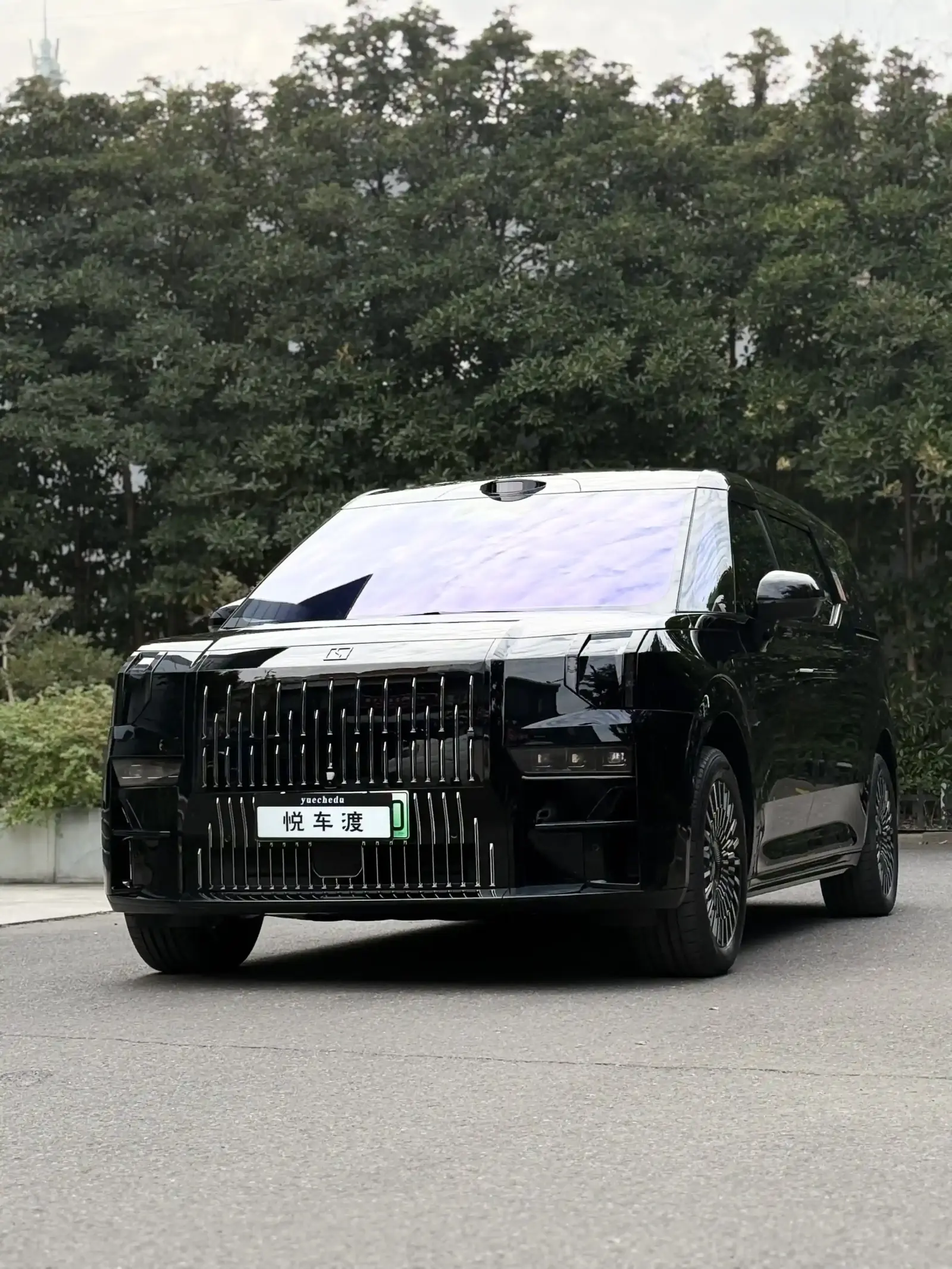 极氪009黑武士升级 施工实拍 2