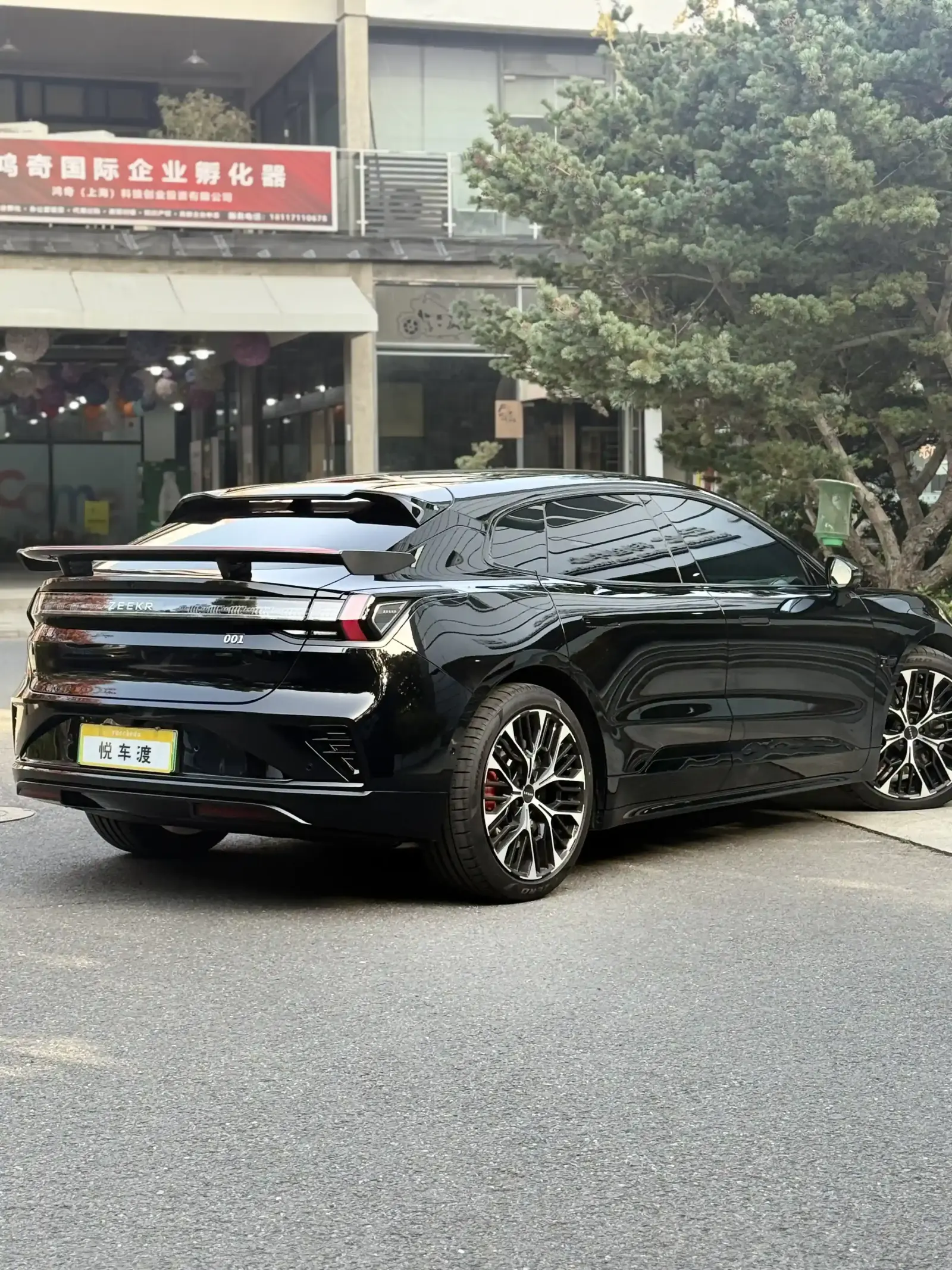 极氪001黑武士车衣+帝王紫玻璃膜+360软包升级 施工实拍 5