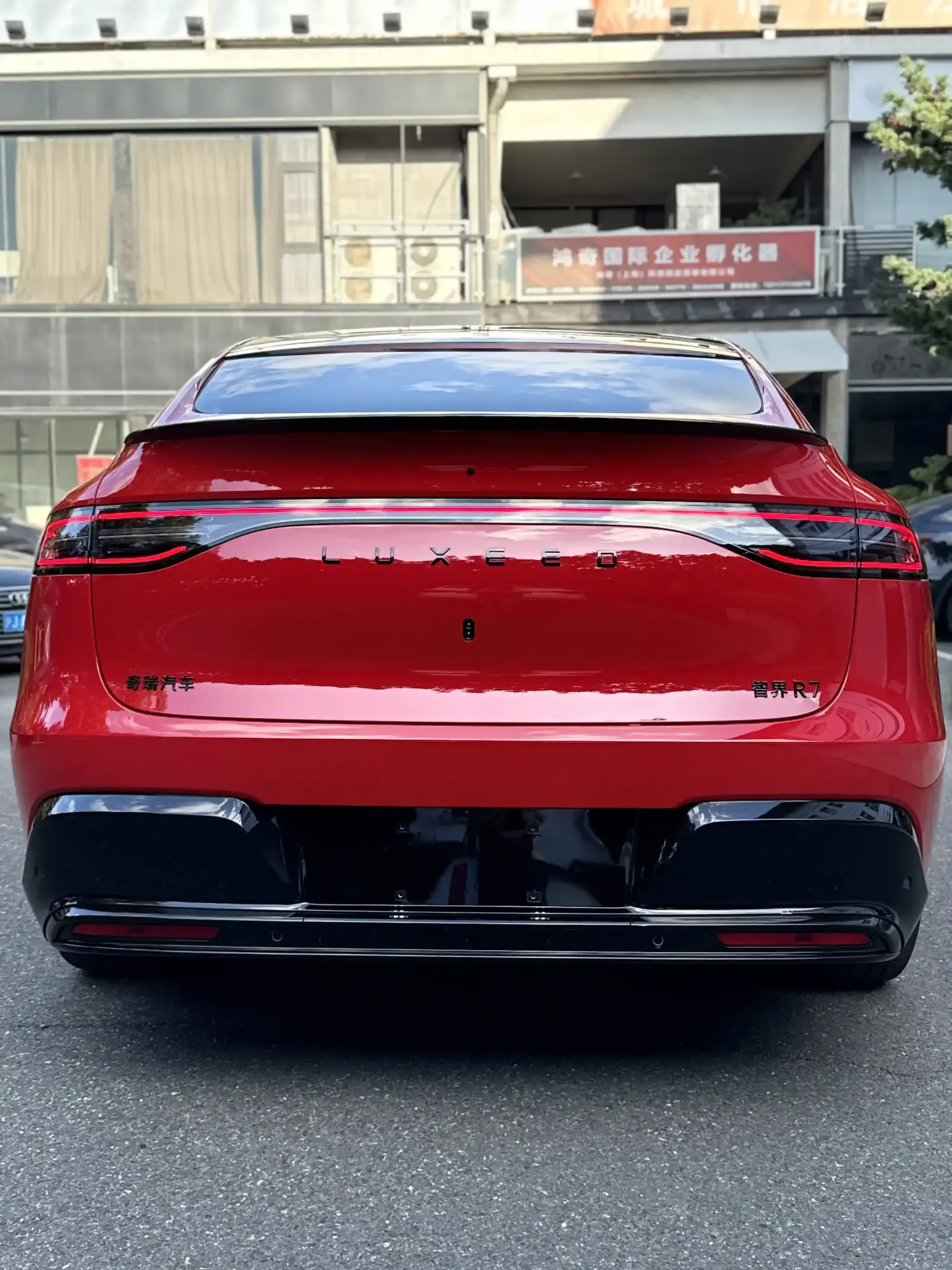 智界R7车衣+玻璃膜 施工实拍 2