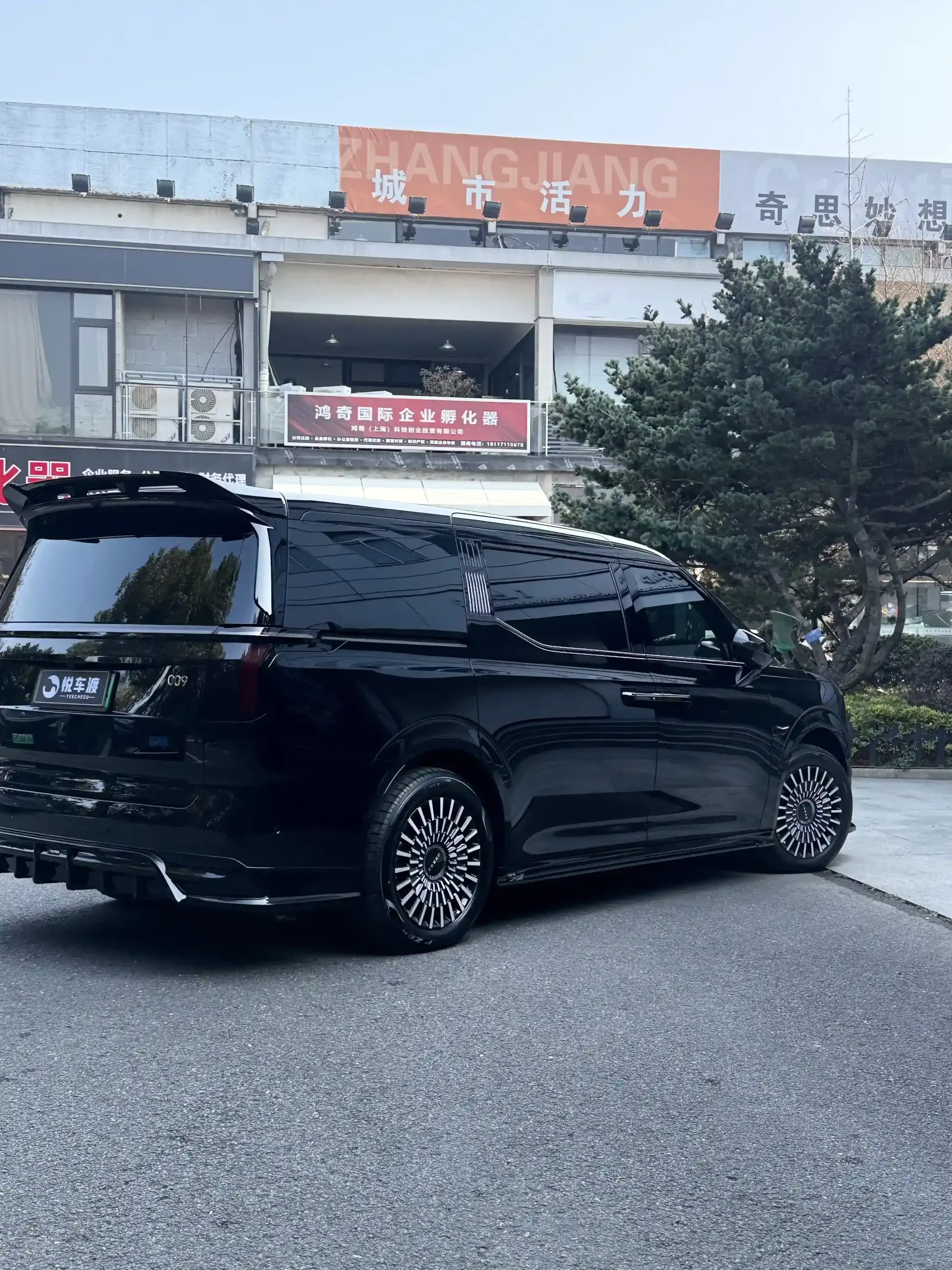 极氪009黑武士升级 施工实拍 6
