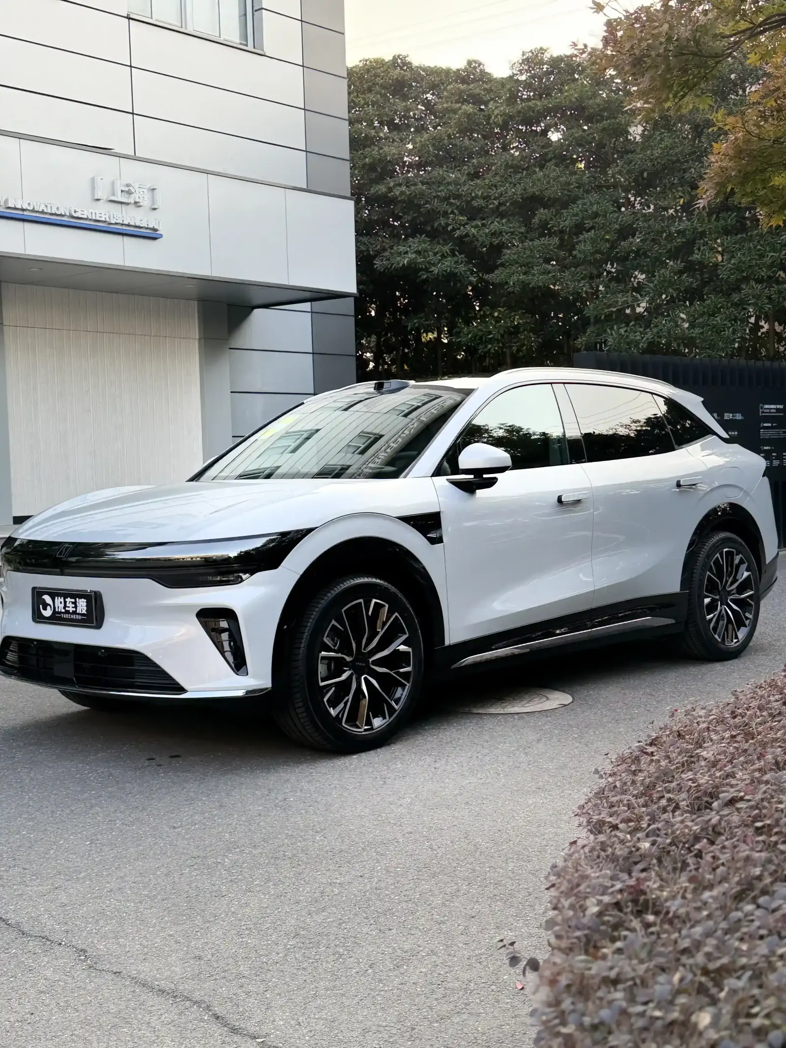 极氪7X冰川银车衣玻璃膜升级 施工实拍 6
