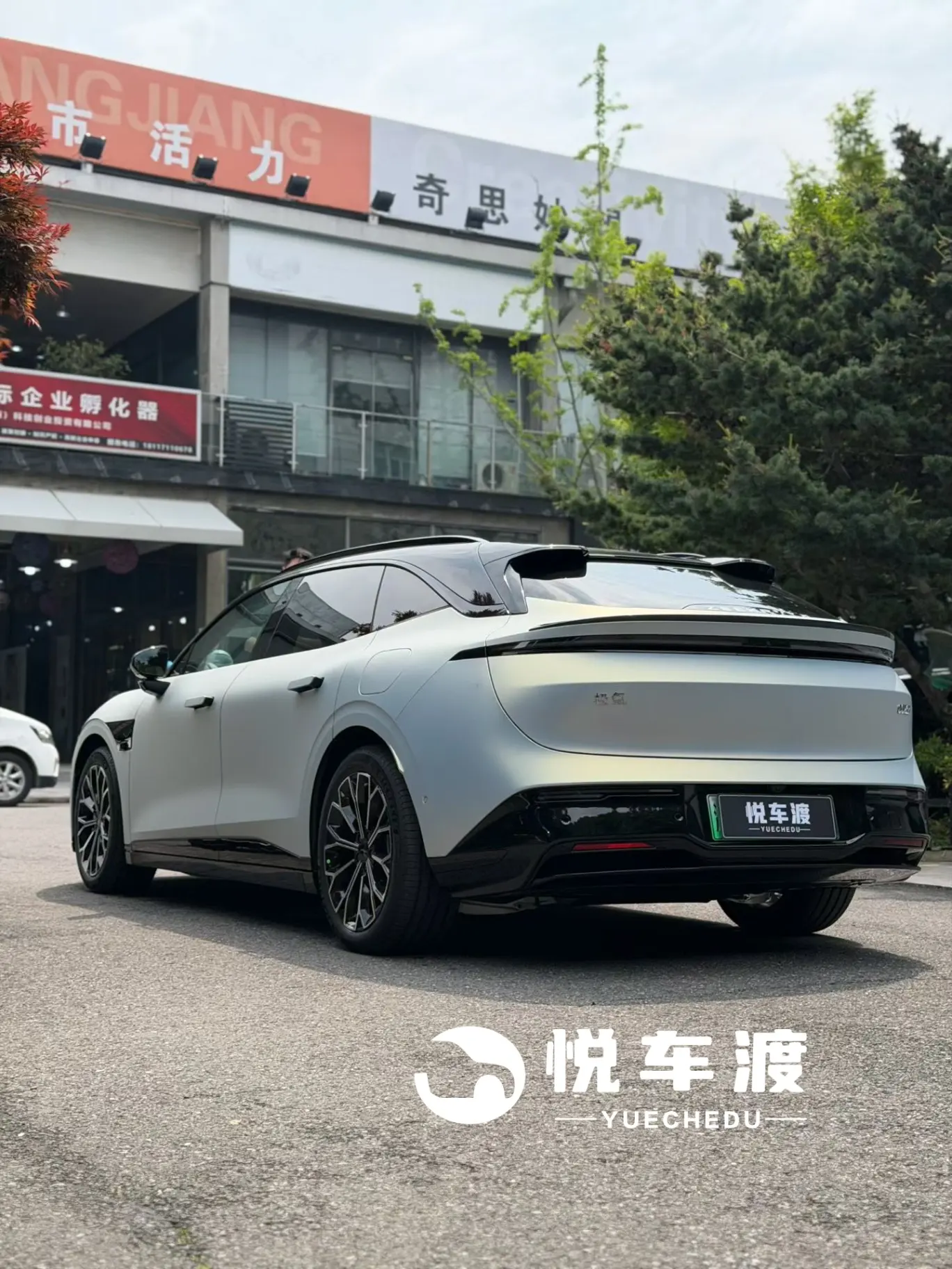 极氪007GT改色：远峰蓝魅金，听着就很亮的感觉 施工实拍 6