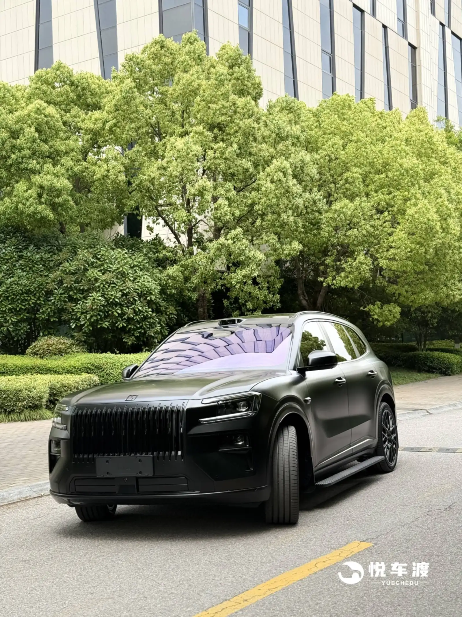 极氪8X哑光黄金三件套来啦 施工实拍 1
